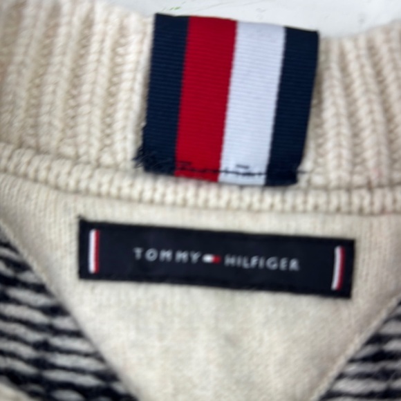 Tommy Hilfiger Men's Heavy Knit Sweater - Picture 3 of 10